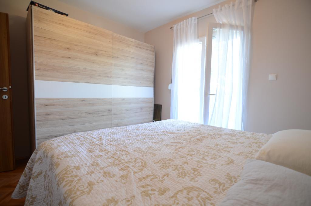 Apartment Emi Sukošan エクステリア 写真